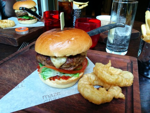 Maze Grill Burger5